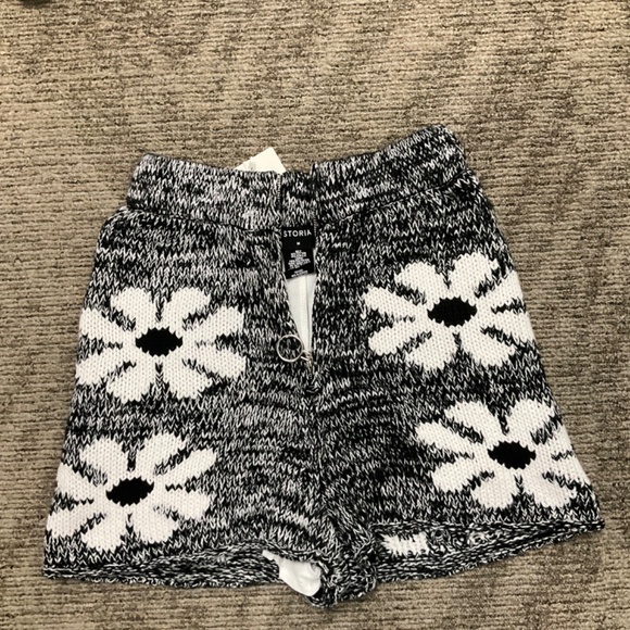 STORIA NWT Daisy Lounge set - Picture 8 of 10